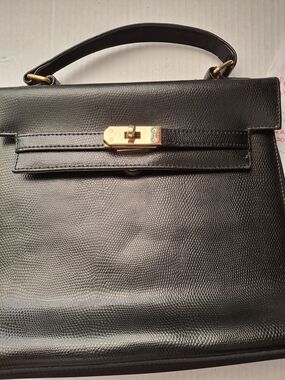 Valarie Stevens Classic Black Leather Top-Handle Bag with Gold Hardware